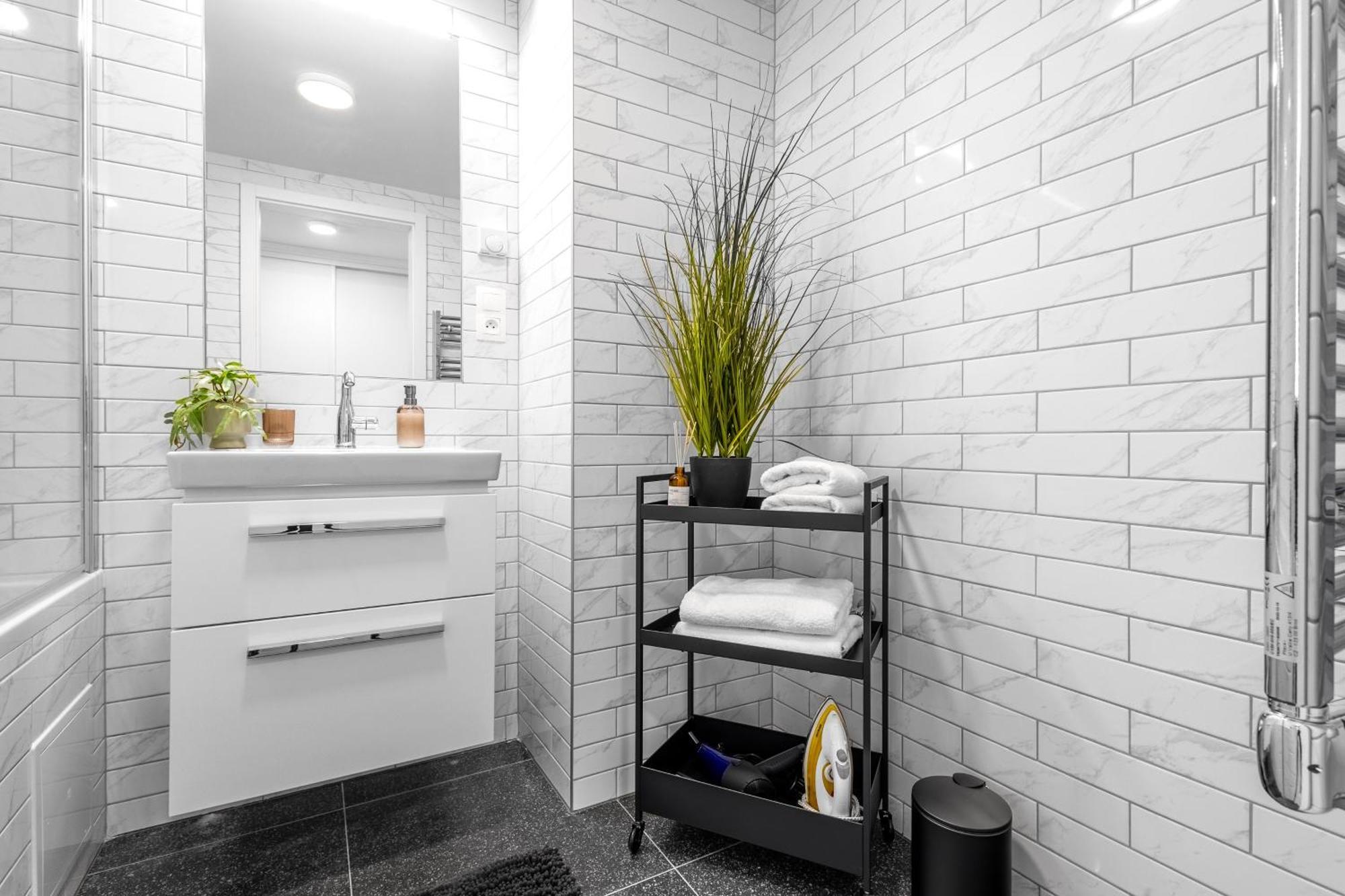 Stylish Apartment - Free Parking, Cinema, By Gravity Praha Eksteriør bilde